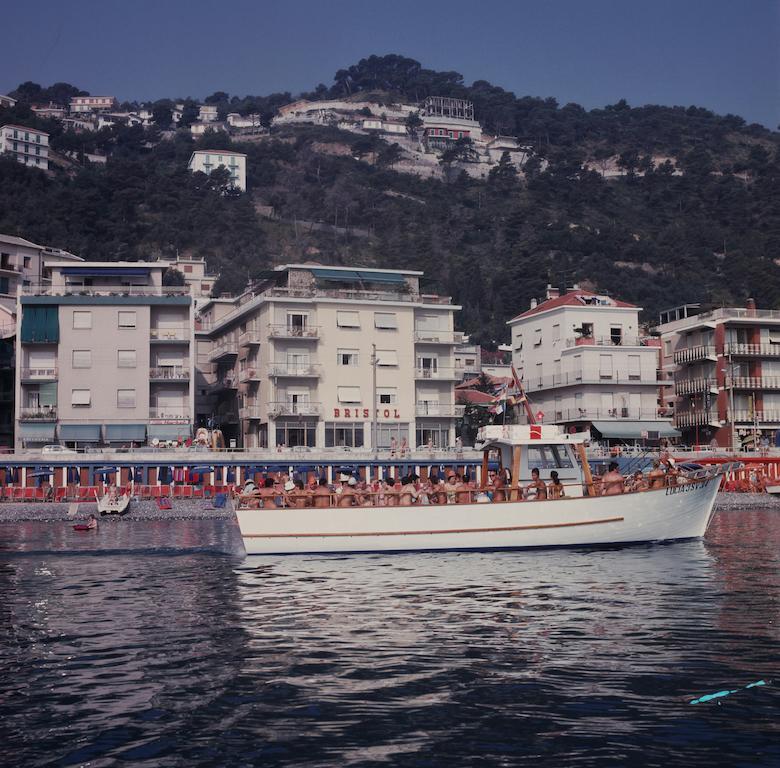 Hotel Bristol Laigueglia Exteriör bild