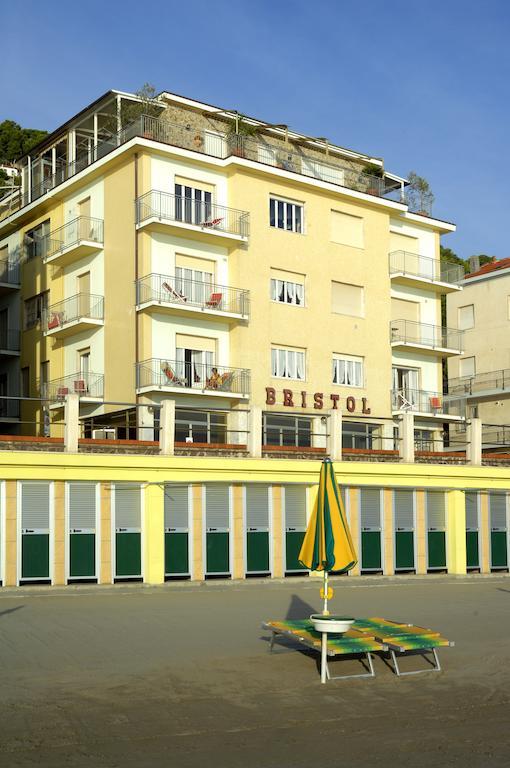 Hotel Bristol Laigueglia Exteriör bild