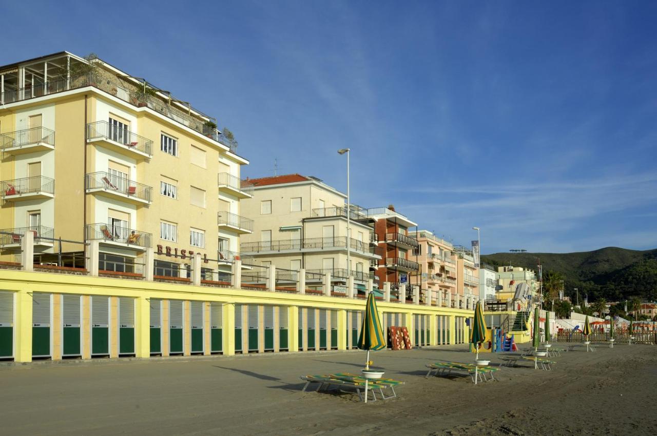 Hotel Bristol Laigueglia Exteriör bild